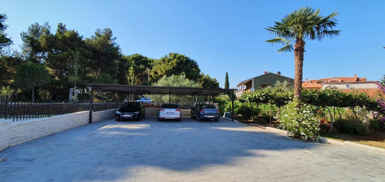 Apartment Vesna Rovigno Esterno foto