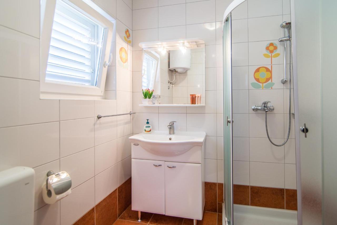Apartment Vesna Rovigno Esterno foto